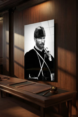 Atatürk Kalpaklı Mavi Göz Detaylı Cam Tablo
