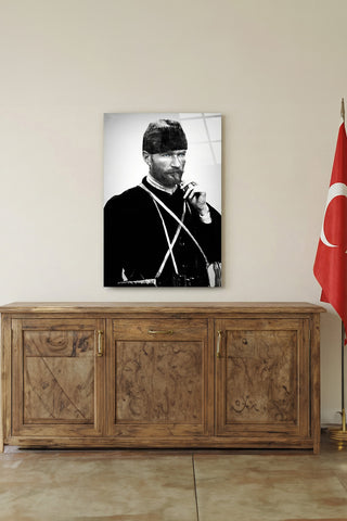Atatürk Kalpaklı Mavi Göz Detaylı Cam Tablo